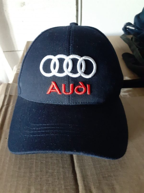 Kacket Audi
