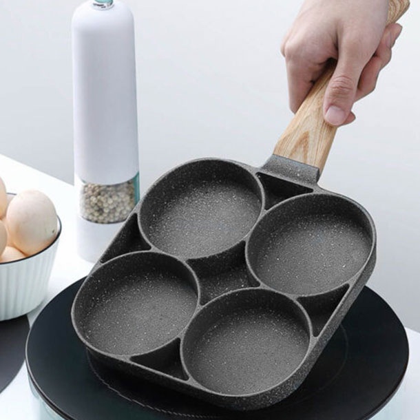 Breakfast Frying Pan (Tava za doručak), aluminijska tava s 4 rupe